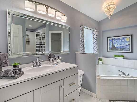 4th image of 3046 Barbados Ln