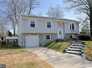 4546 Lantern Pl, Alexandria, VA 22306