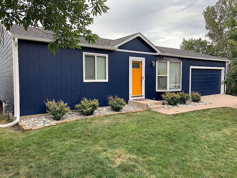 2nd image of 10069 Holland Ct