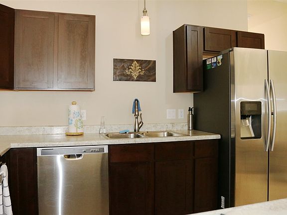 3rd image of 386 White River Dr