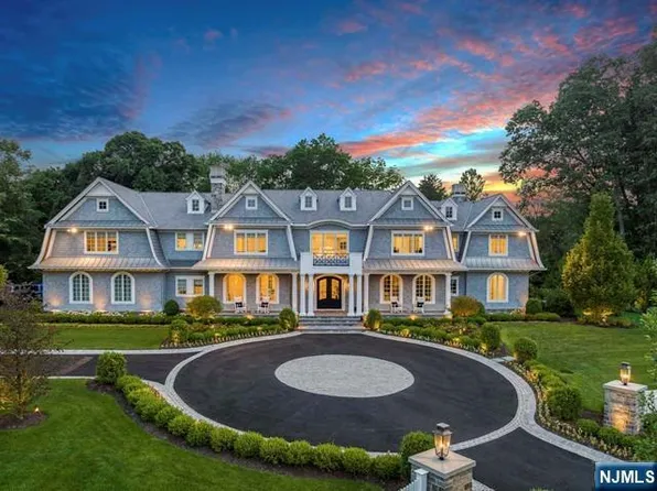 23 Denison Dr E, Saddle River, NJ 07458
