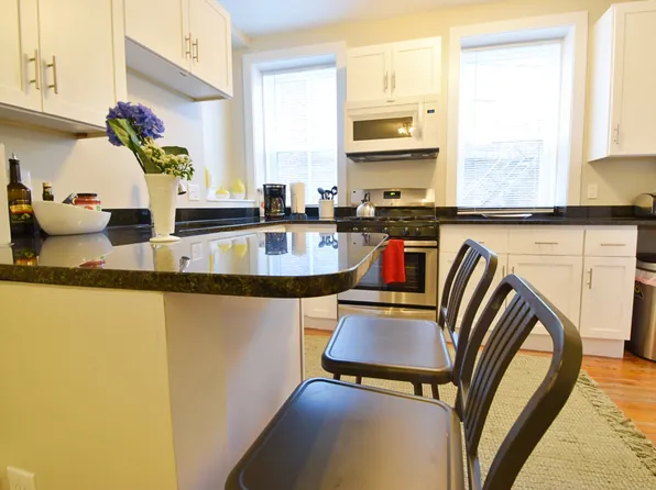 20A Moon St Unit 4, Boston, MA 02113