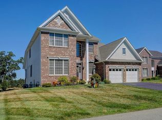 11 Fairways Ln, Methuen, MA 01844