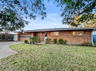 2711 W Morton St, Denison, TX 75020