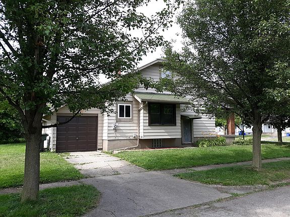 2nd image of 2925 Kenmore Ave