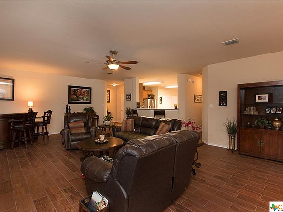 4th image of 223 Rock Springs Dr