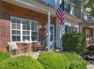 10107 Frosty Ln, Charlotte, NC 28216