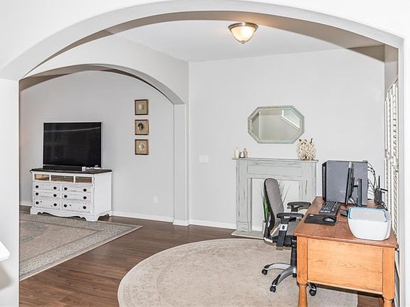 4th image of 120 Coral Dr
