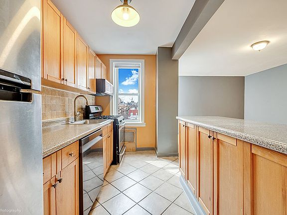 5th image of 3960 52nd St APT 6B
