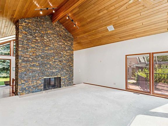 5th image of 123 Cullen Creek Est