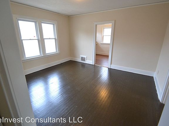 2nd image of 2738 Shaffer Ave #2