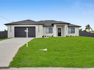 910 NW 36th Pl, Cape Coral, FL 33993