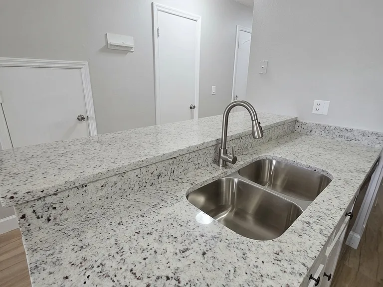 118 Michelle Ln #A — Photo 8