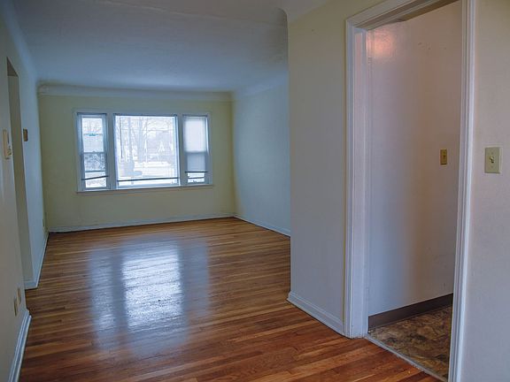 2nd image of 25941 Lake Shore Blvd APT 1