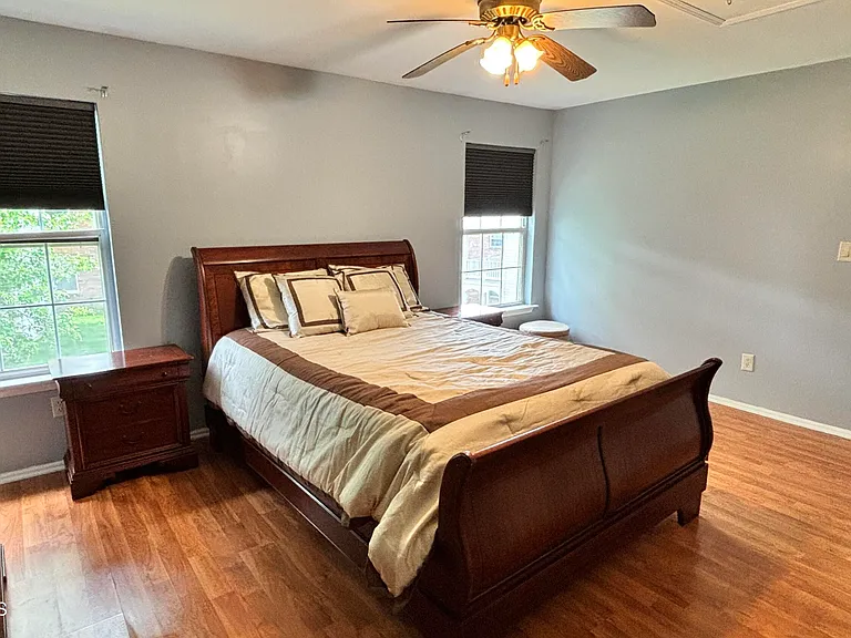 198 Tulip Ln — Photo 18