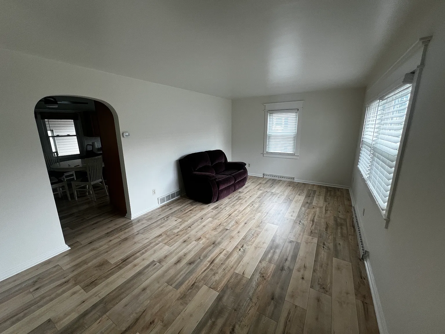 3 bed, $2,000 — Photo 2