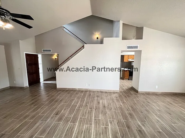 426 S Ridgefield Ave — Photo 5
