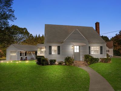 404 Elmwood Drive, Windsor Locks, CT, 06096