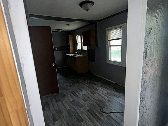 2nd image of 2332 Renois Ln