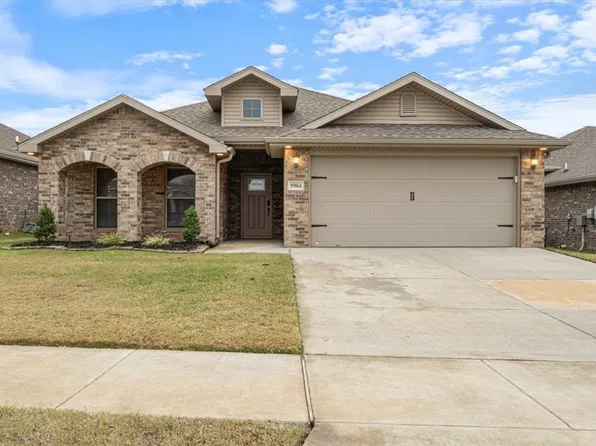 5904 NW Sherman St, Bentonville, AR 72713