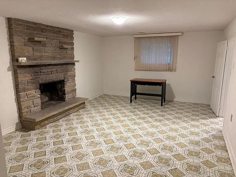 14 Valleycrest Dr #LOWER — Photo 5