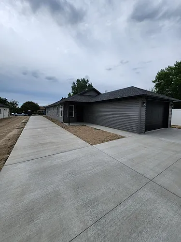 1304 N Buchanan St Photo 1