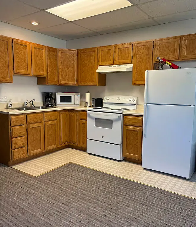 1 bed, 900 sqft, $1,200 — Photo 2