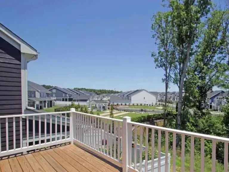 1351 Brown Velvet Ln — Photo 15