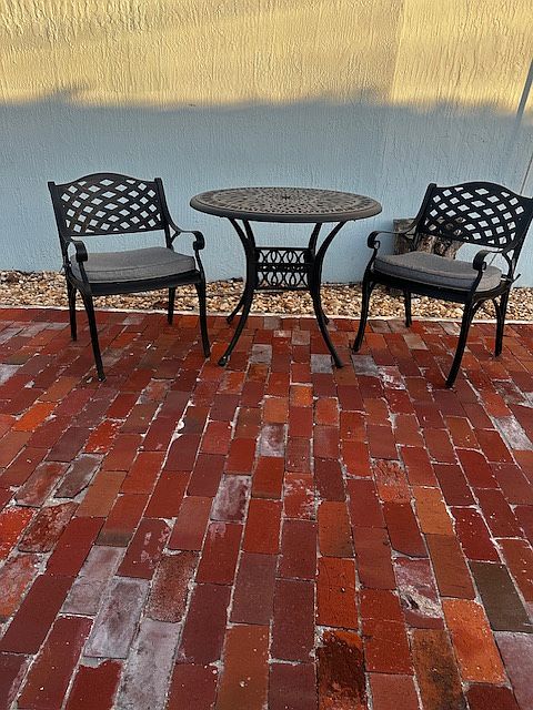 1st image of 7108 Venetian Way