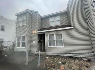 301 3rd St, Albany, NY 12206