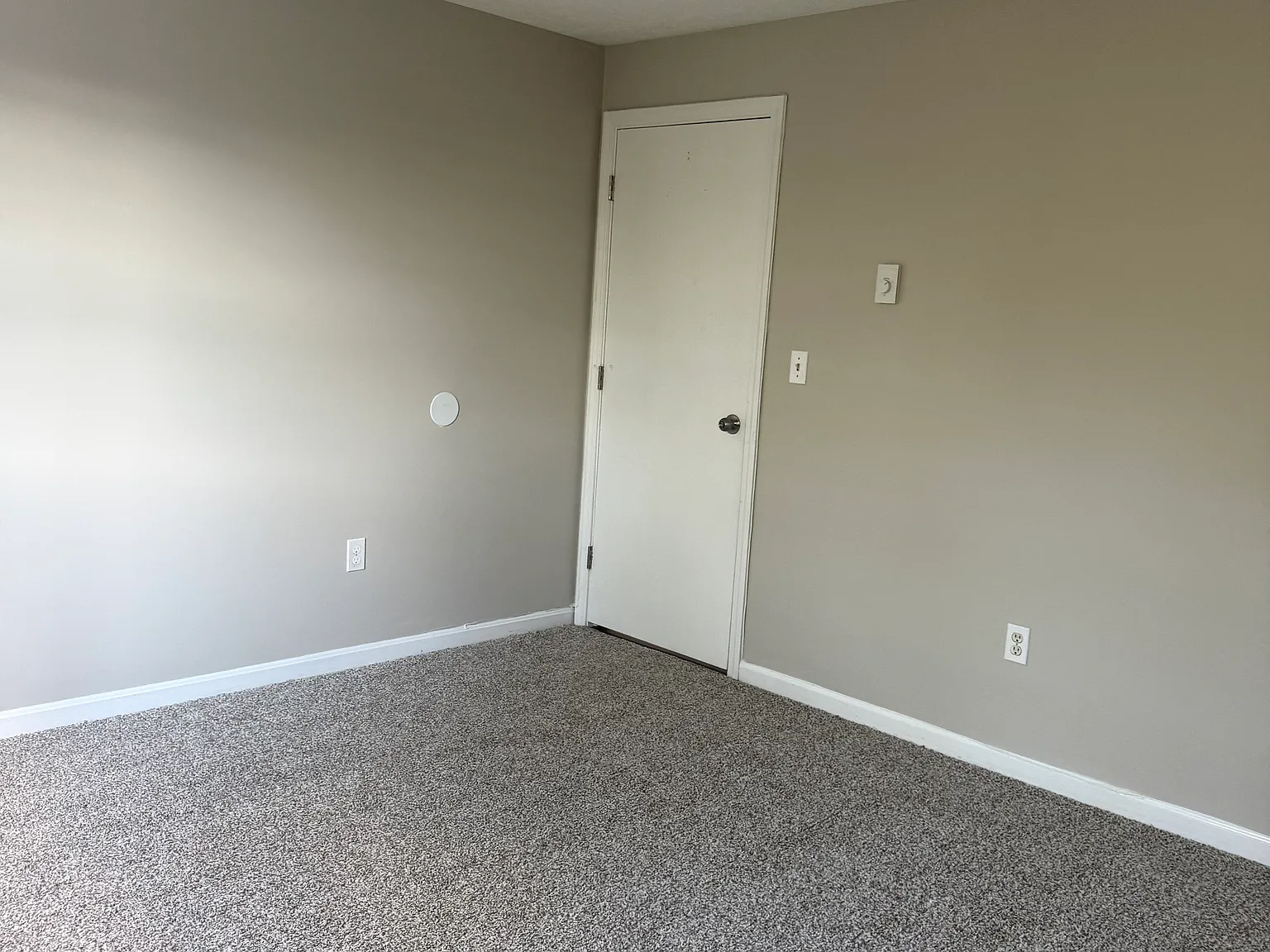 2 bed, $2,000 — Photo 4