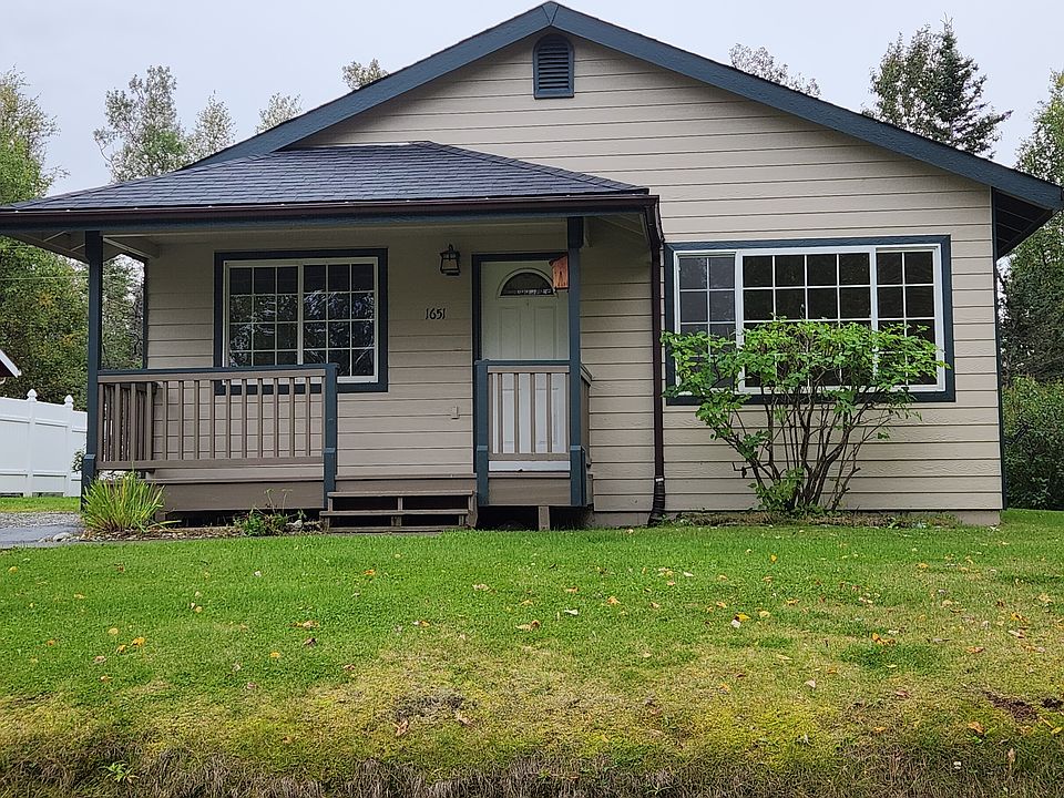 1st image of 1651 N Lacy Loop
