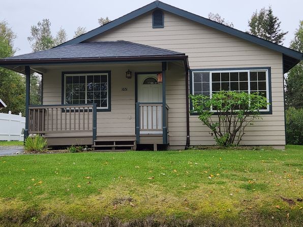 1651 N Lacy Loop