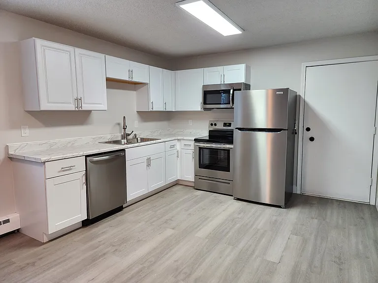 401 E 8th Ave #3 — Photo 3