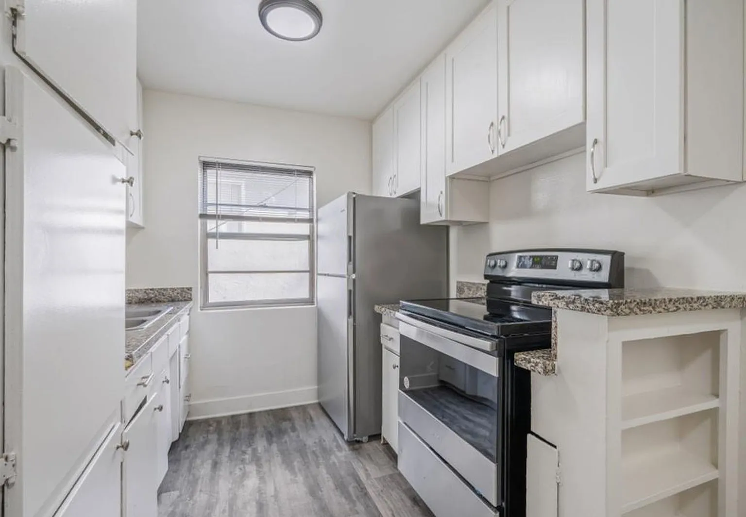 1 bed, 1.0 bath, 700 sqft, $1,750 — Photo 1