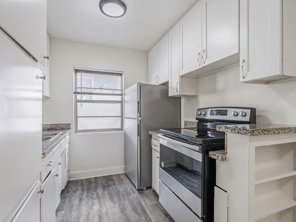 3915 Stevely Ave #3