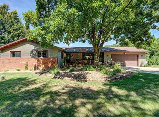 W7956 Morse Rd E, Poynette, WI 53955