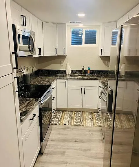 Kitchen Common Area