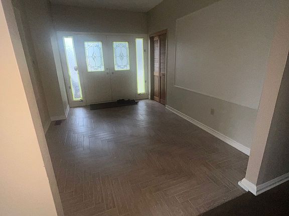 3rd image of 15674 Mount Pleasant Rd