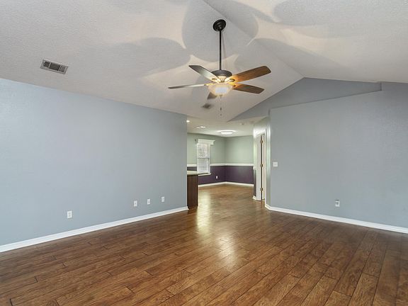 4th image of 4243 Country Breeze Ln