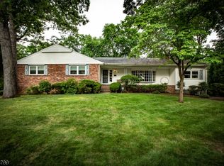 19 Hershey Rd, Wayne, NJ 07470