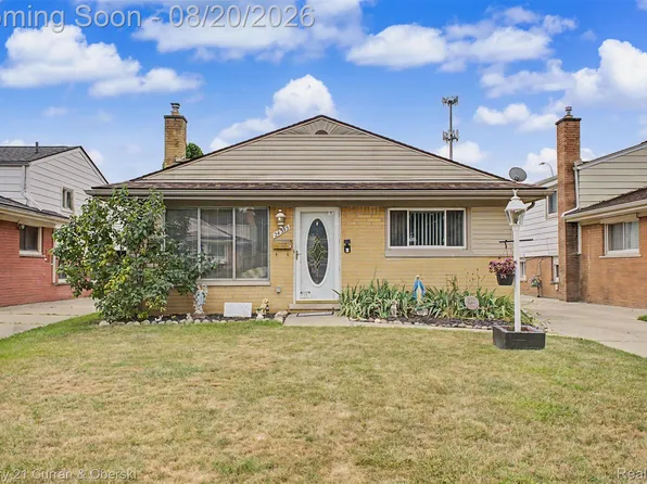 24393 Hanover St, Dearborn Heights, MI 48125