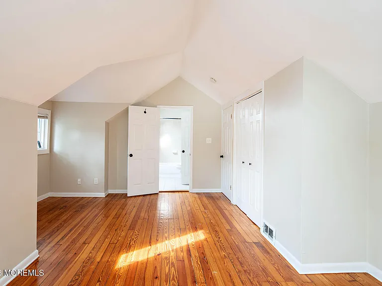1209 2nd Ave #CARRIAGE — Photo 25