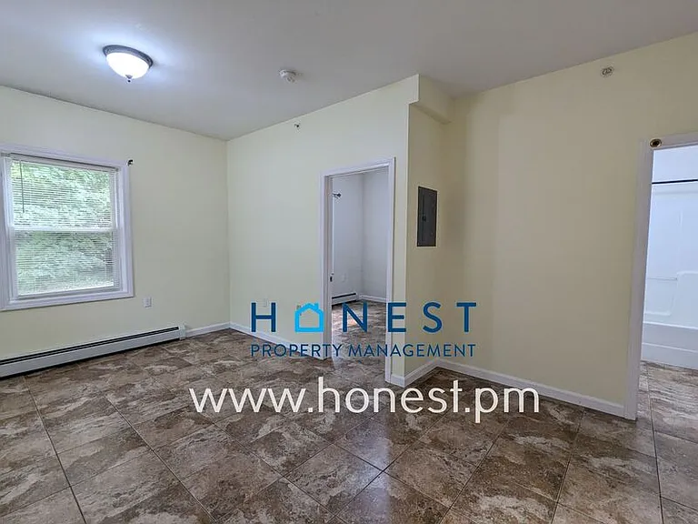 1635 Lewiston Rd #10 — Photo 5