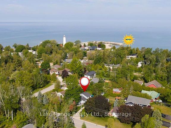 3rd image of 269 Huron Rd