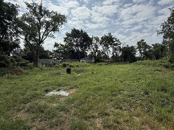 3rd image of 2454 Noe Bixby Rd