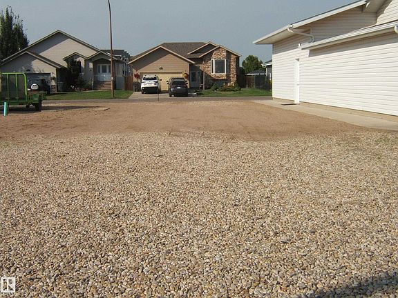 4th image of 4829 59th Ave