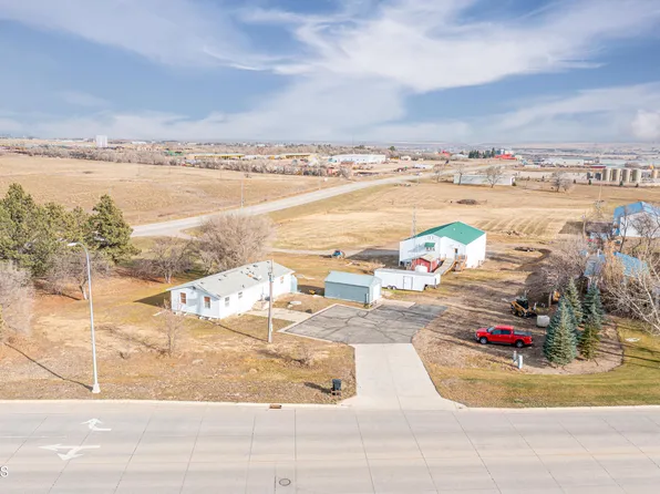 5704 16th Ave W, Williston, ND 58801