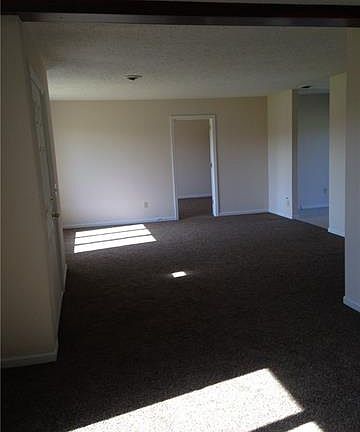 5th image of 37 Whit Whiteside Ln