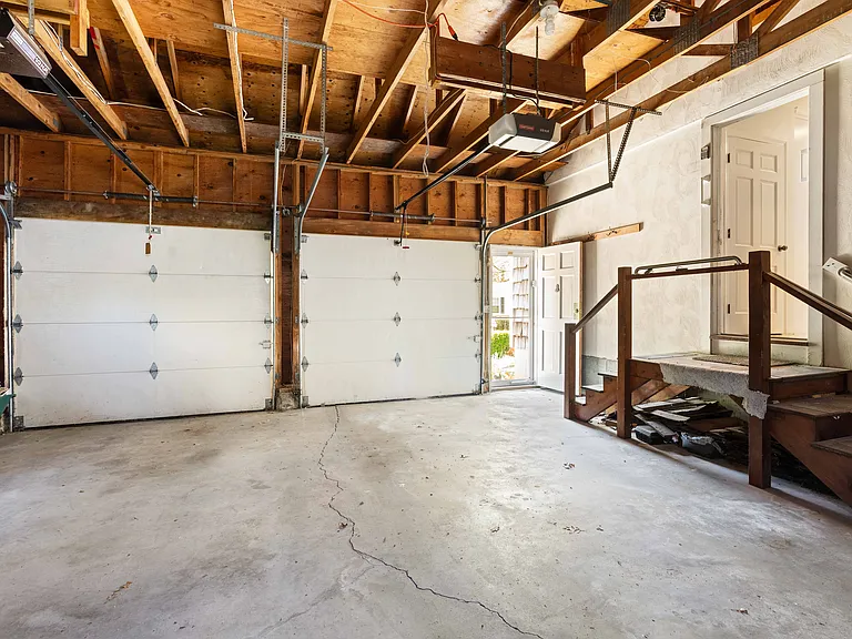 101 Roseneath Ave — Photo 23